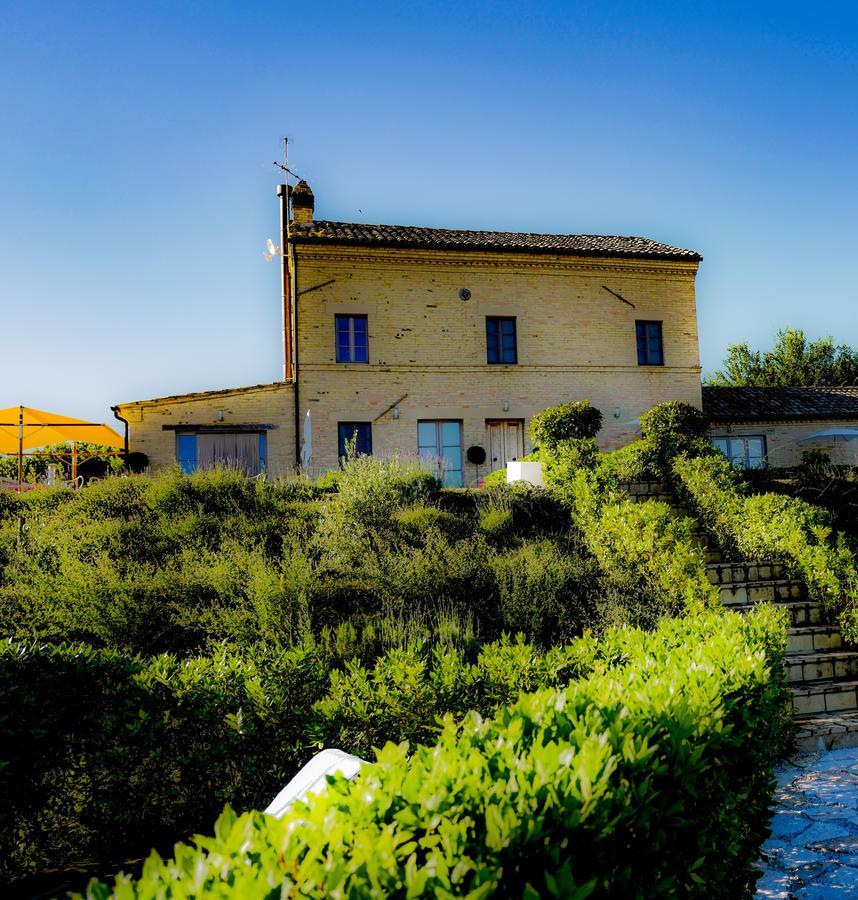 Casa San Ruffino Bed & Breakfast Montegiorgio ภายนอก รูปภาพ